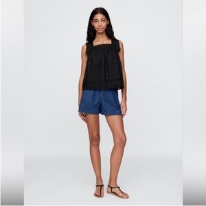 GAP X DOEN Eyelet Top